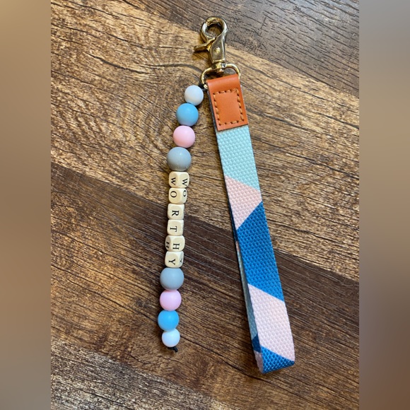 •Handmade• Worthy Beaded with Leather and Color block Strap Key Chain - Picture 1 of 3